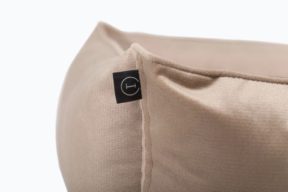 Лежак для собак Harley & Cho Sofa Velour Beige бежевого кольору з підсиленою поверхнею та бортами, розмір L