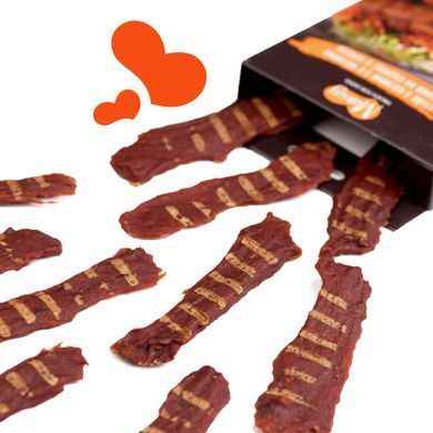 Ласощі для собак від 3-х місяців Mavsy Refined jerky BBQ VENISON STEAK WITH SUN-DRIED TOMATOES ON A BED OF PUMPKIN стейк з оленини з в'яленими томатами на подушці з гарбуза, 100 г