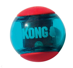 Kong Squeezz Action Іграшка для собак м'яч напівпрозорий, червоно-синій S